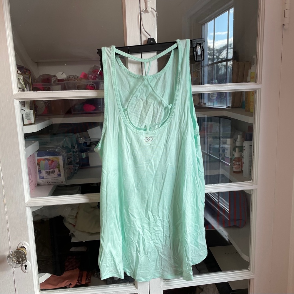 Calia by Carrie Underwood workout top — BRAND NEW - Picture 2 of 2
